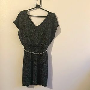 Vanity Black/Silver V-Neck Sleeveless Excellent Little Black Mini Dress. Size:S